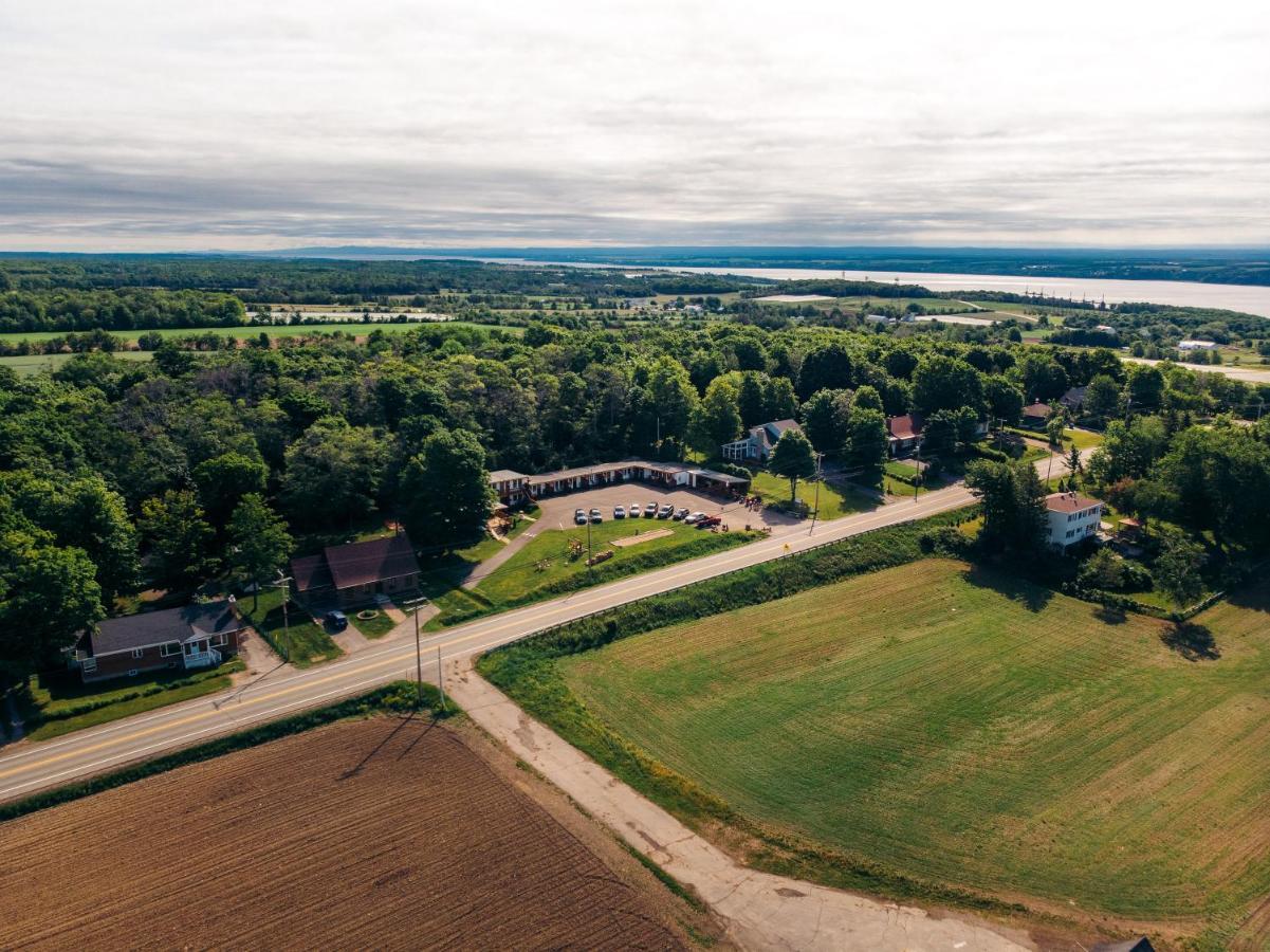Motel Ile D'Orleans Sainte-Petronille Экстерьер фото